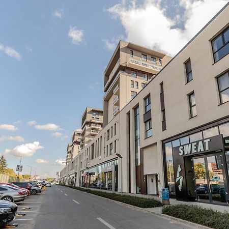 Perfect Stay: Urban Heaven In Aviatiei Business Area Bucarest Esterno foto