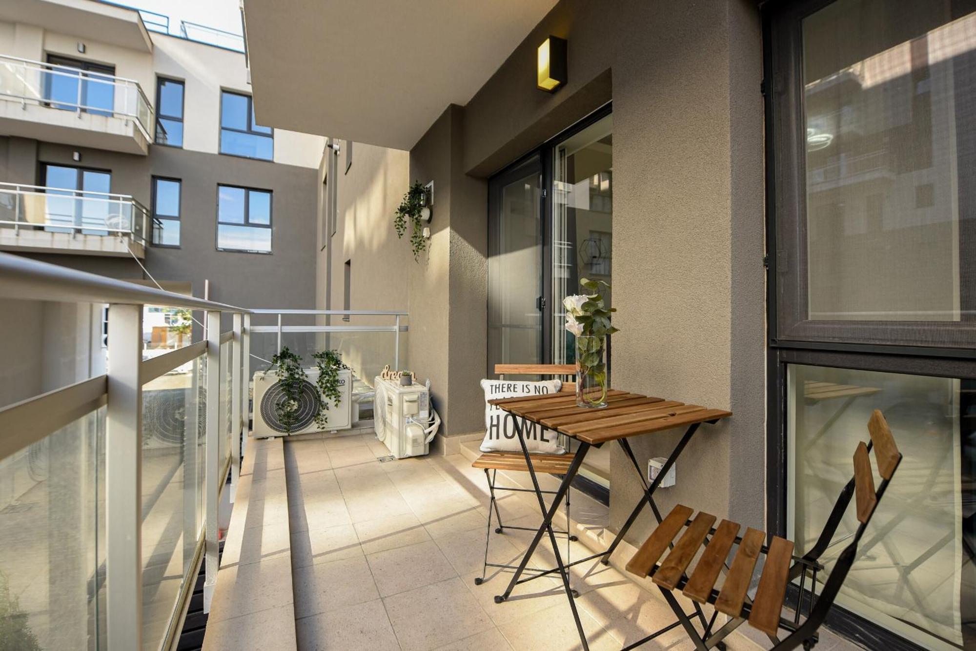 Perfect Stay: Urban Heaven In Aviatiei Business Area Bucarest Camera foto